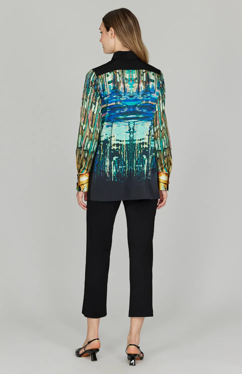 Water Reflection Collared Blouse w/  Relaxed Sleeve