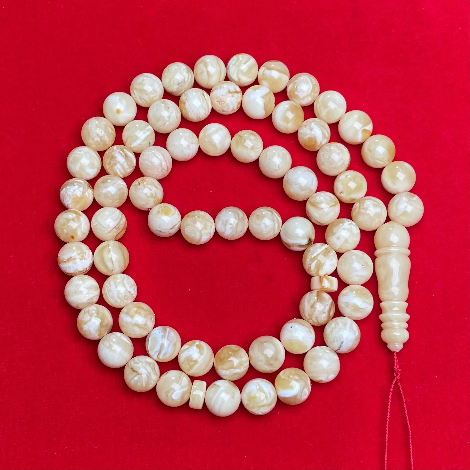 WHITE AMBER MISBAHA 11,2mm 54,6g
