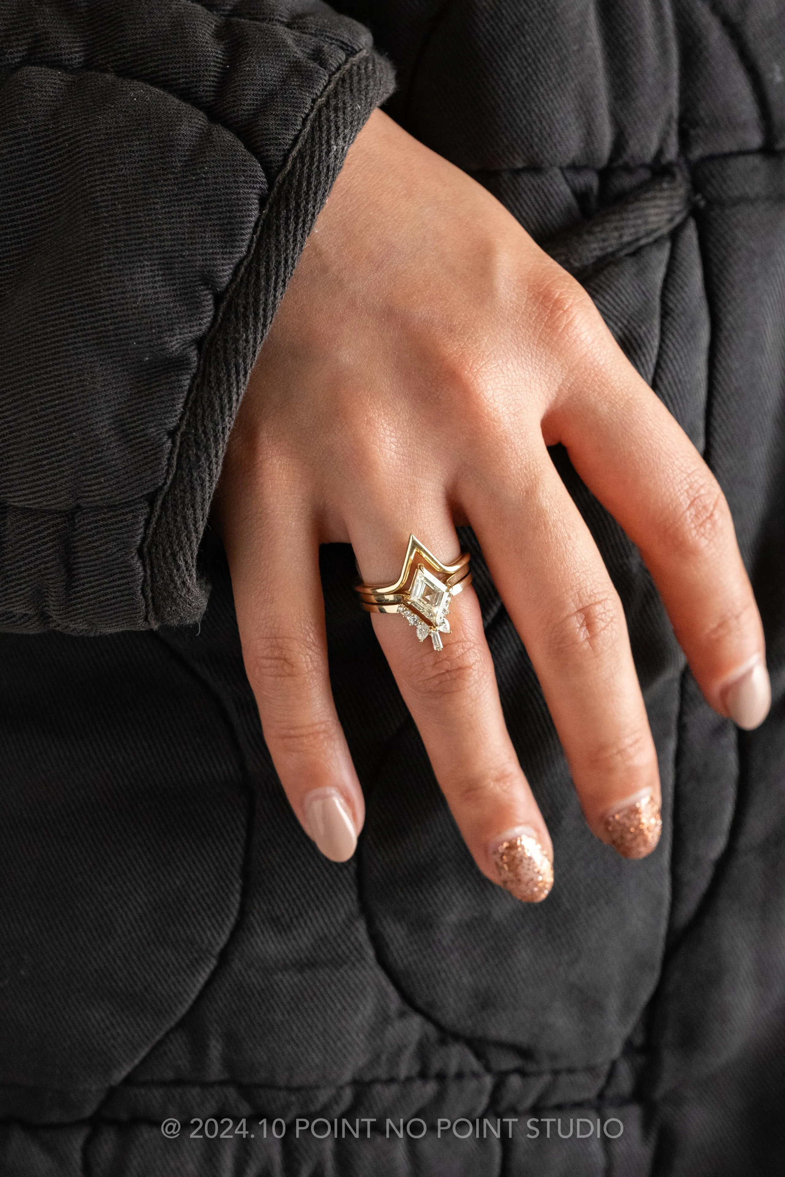White Diamond V Contour Wedding Band, Sage Setting, 14k Yellow Gold