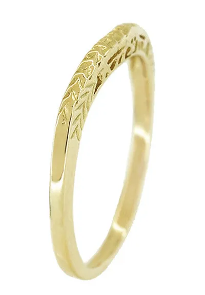 Yellow Gold Art Deco Crown of Leaves Curved Filigree Engraved Wedding Band