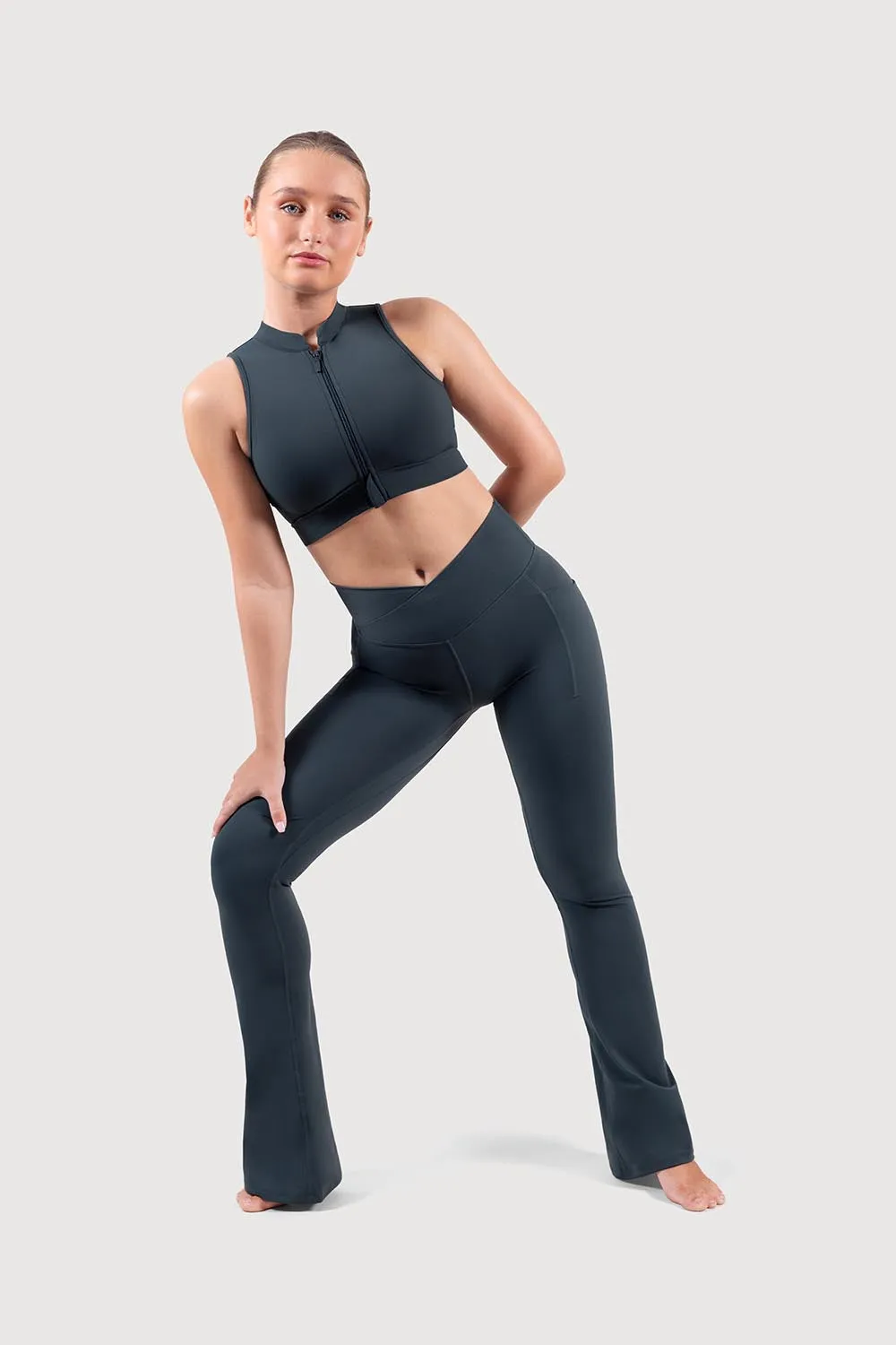 Z5579Y - BLOCHeverhold™ Keyhole Crop