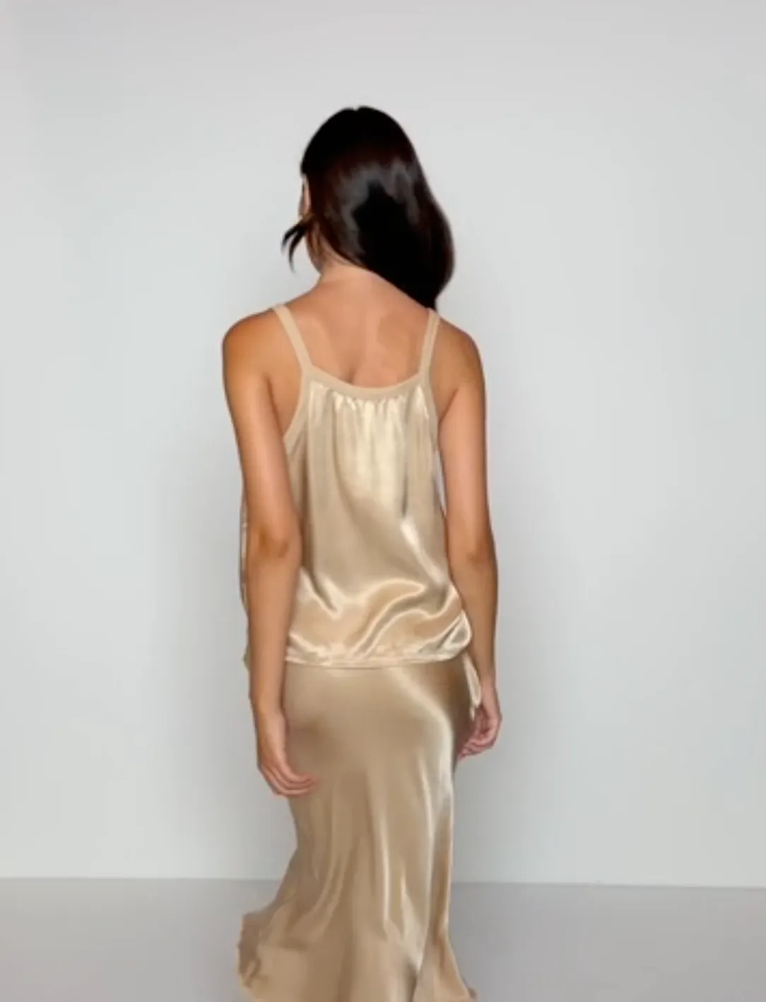 ZORA RELAXED SCOOP CAMI IN NOMAD